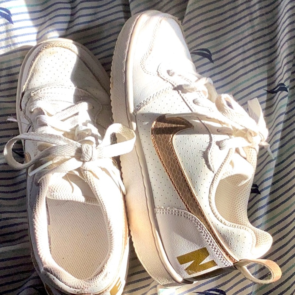 White and Gold Air Forces | used/worn